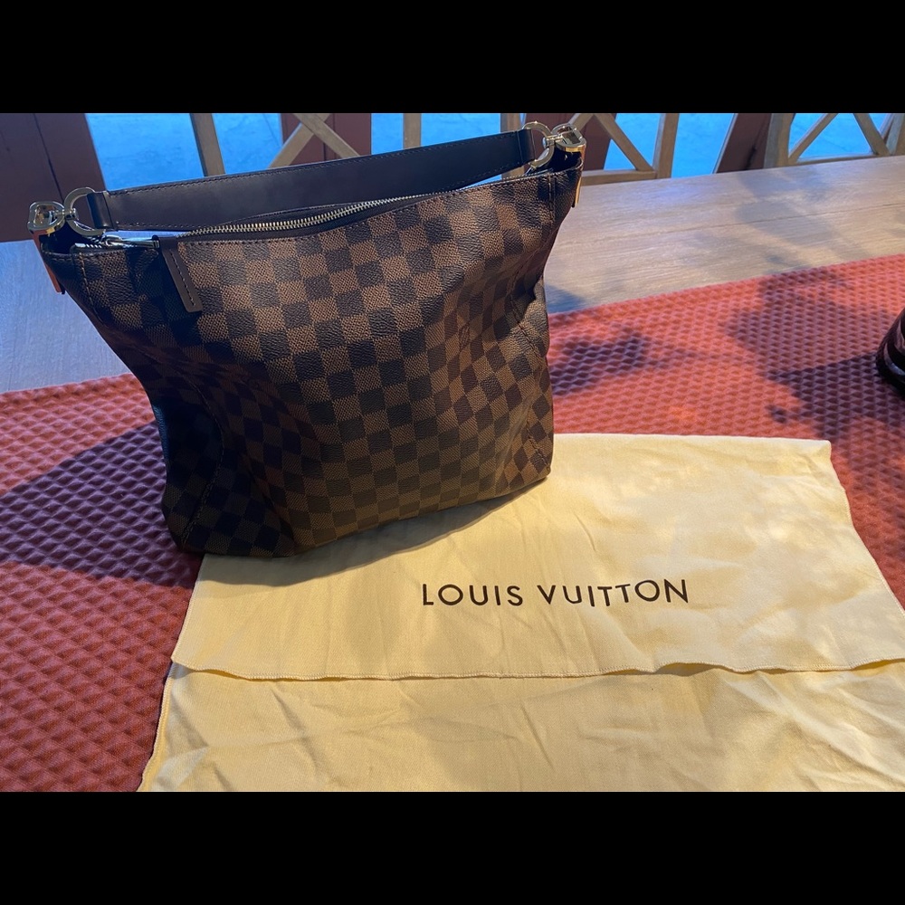 Authentic Louis  Vuitton Damier Ebene Carry Bag